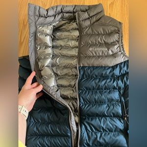 Columbia men’s vest NWT
